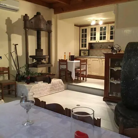 הוילה Kourouklata Old Olive House מראה חיצוני תמונה
